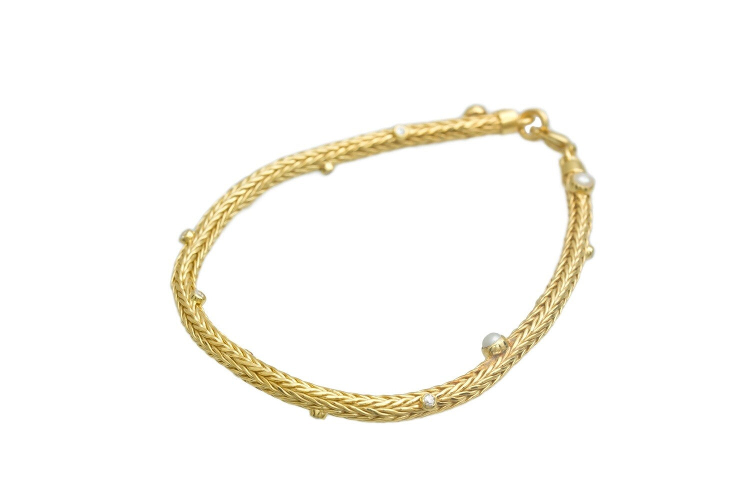 Naga Pearled Bracelet Gold